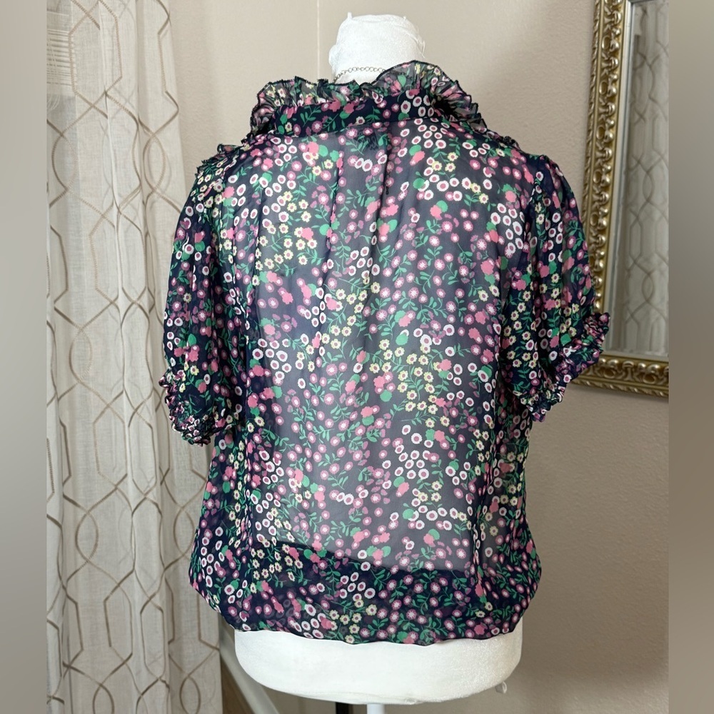 Kimchi & Blue Blouse Womens Medium Navy Sheer Floral Ruffle Short Sleeve - Picture 4 of 8